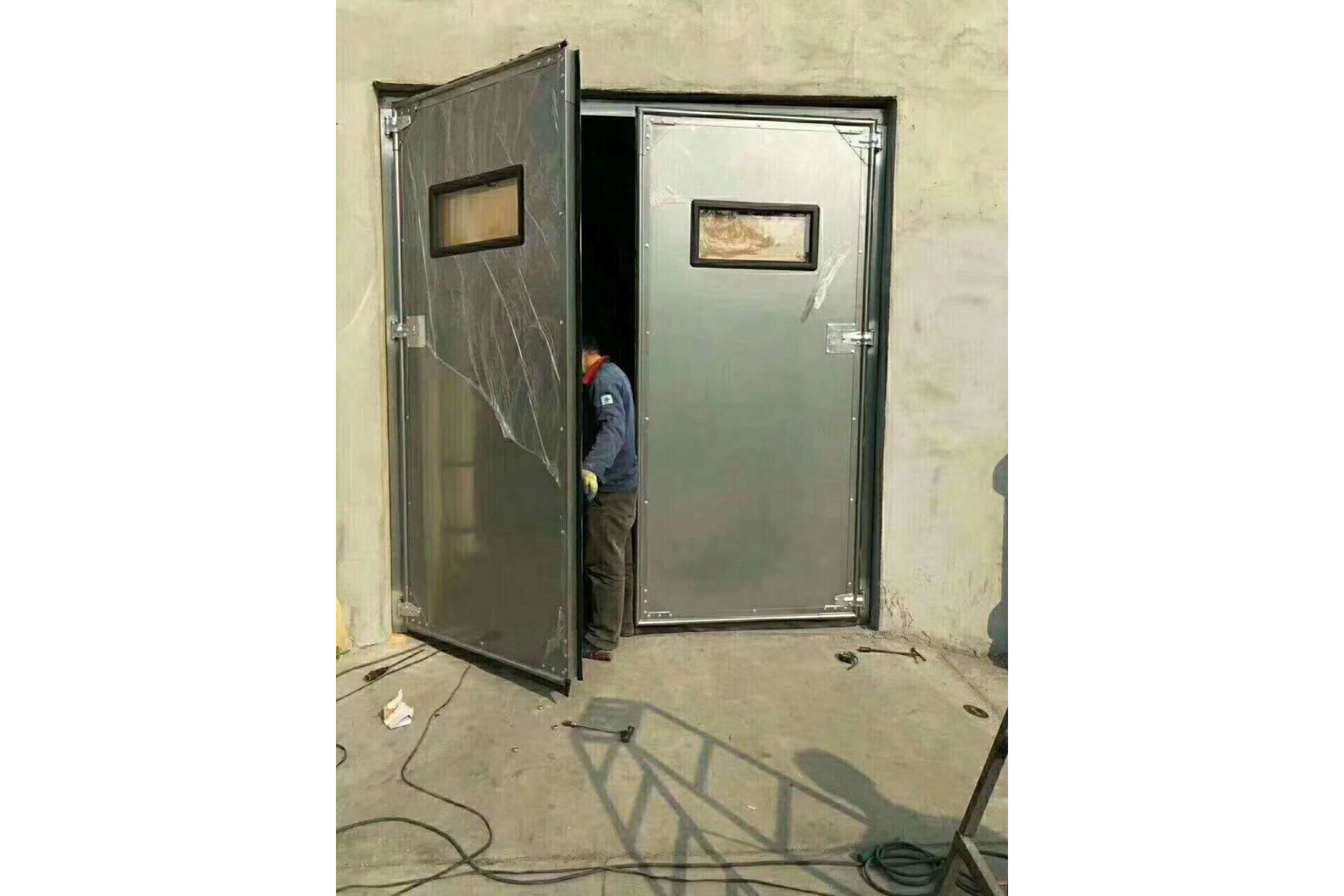 工业平开门