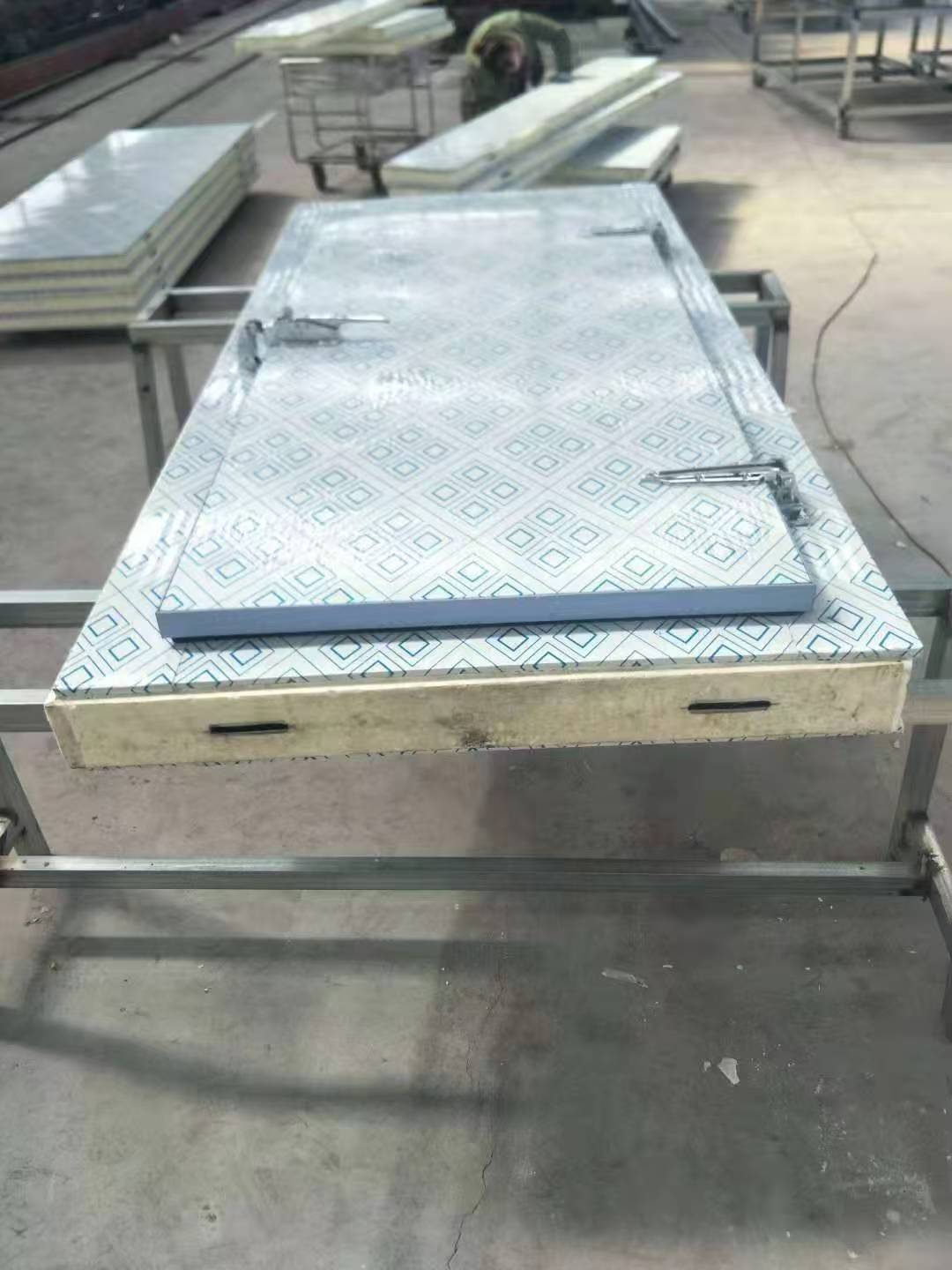 冷库门